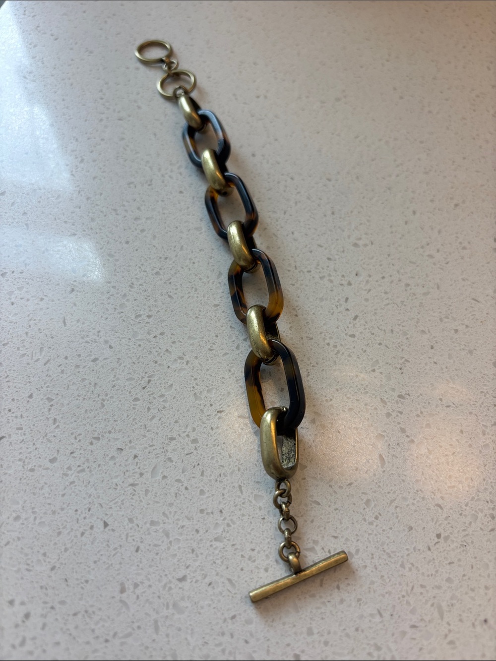 Tortoiseshell Link & Brass Toggle Bracelet